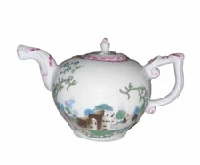 Vintage Hochst 1985 Franklin Mint  Victoria & Albert Museum Mini Teapot 