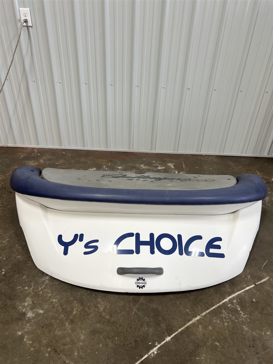 01 Sea-Doo Islandia Jet Boat rear engine cover hatch seat lid