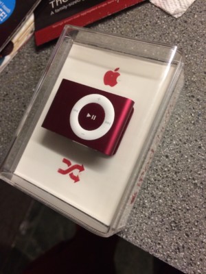 iPod shuffle RED Special Edition 2GB 海外版 Apple iPod shuffle 2nd Generation Special Edition Red (1 GB