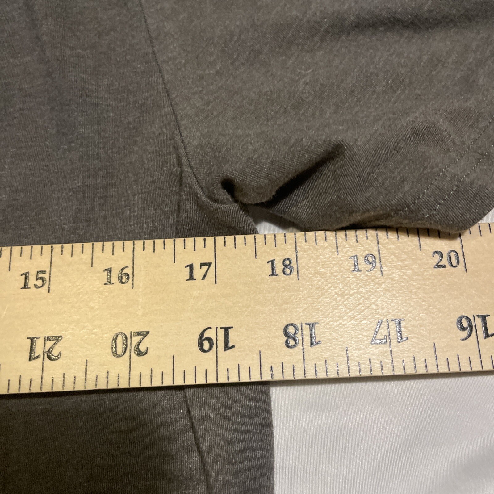 Under Armour Shirt Youth XL Black Gray Serious Speed Crew Gym Training  NM66 thumbnail 3