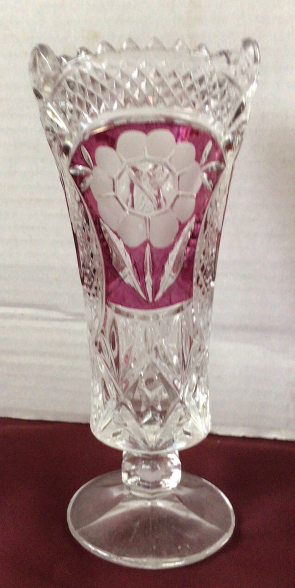 LEAD CRYSTAL AND RUBY RED SINGLE BUD FLOWER VASE Approx 7