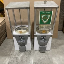 Restore 2 OAK Vista Gumball Peanut Chocolate Candy Vending machine USA 25 cent