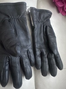 Hestra Black Leather Men's Wrist Gloves with Zipper