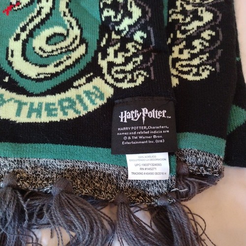 HARRY POTTER Slytherin Reversible Knit Scarf Fringe Logo Green Black - Picture 4 of 5