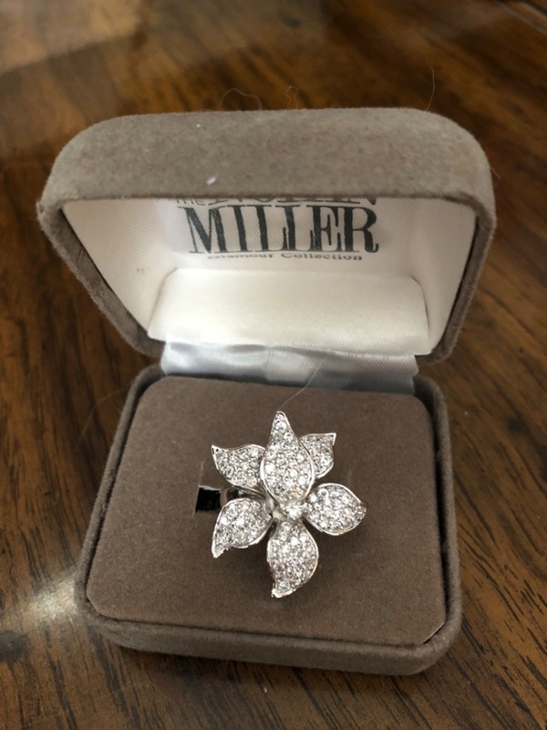 Nolan Miller Notorious Flower Ring - Clear Pave Crystals - Size 7 - NEW !
