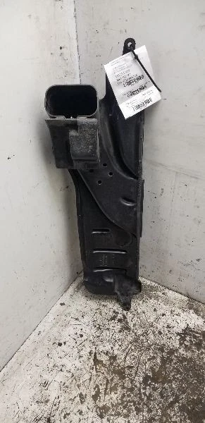 Tubo/resonador filtro de aire Lexus LS430 2003 4,3 L V8  Foto 2 de 4