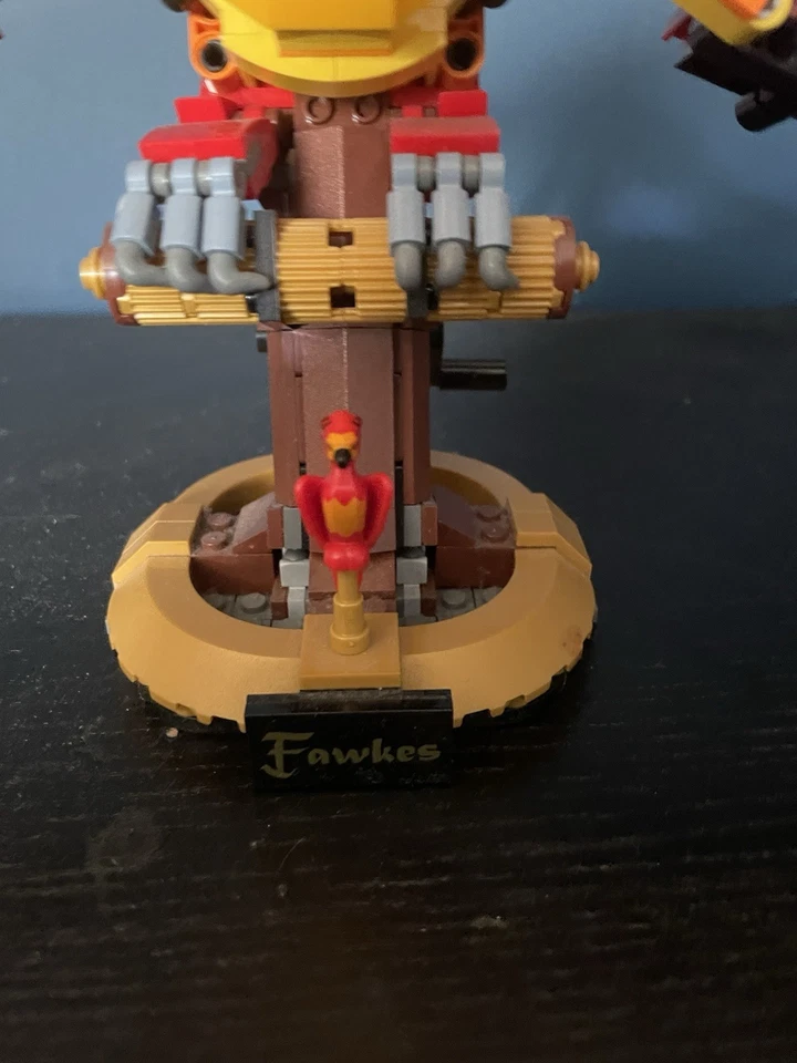 LEGO Harry Potter 76394 Fawkes, Dumbledore's Phoenix, photo 3 of 5