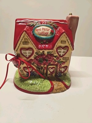 Blue Sky Clayworks RED ROSE COTTAGE Valentine Tealight Candle House