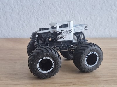Hot Wheels Monster Trucks Bone Shaker White 1:64 Scale Diecast Loose