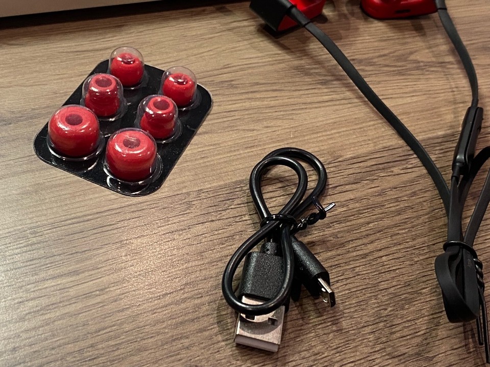 Apple Beats By Dre Powerbeats 3 Defiant Red Wireless Earbuds Headphones