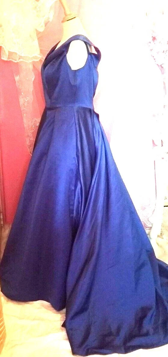 Royal blue plus top size wedding dress