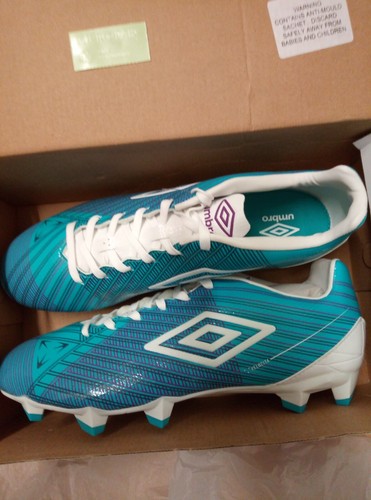 Umbro Velocita 2 tamaño 10 HG Botas De Fútbol Botas Excelente Nueva Con  Caja | eBay