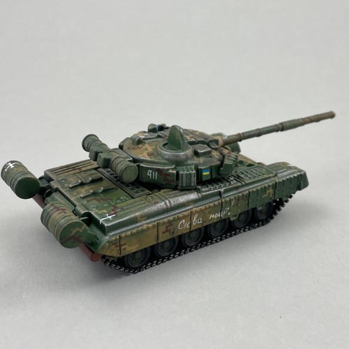 Pro Painted T-80BW Ukrainian Army Diecast Tank Model De Agostini 1/72 Scale - Picture 9 of 10