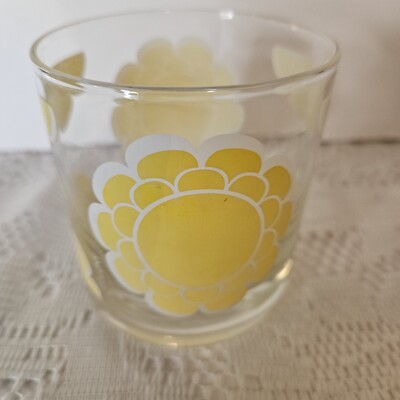 Retro Vintage Colony White & Yellow Flower Power Print Glasses Set Of 6
