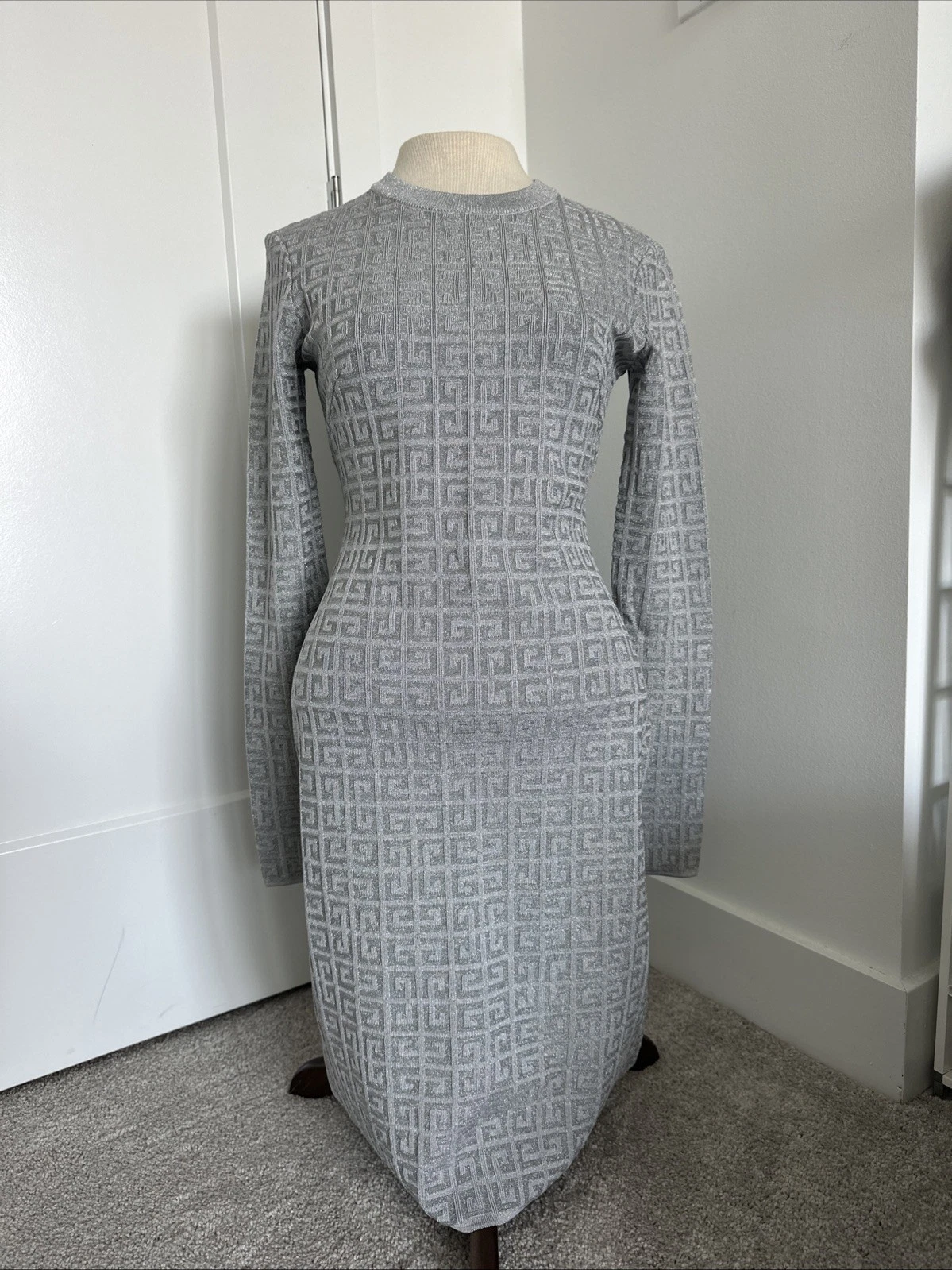 Minidress Givenchy 4G logo jacquard in argento metallizzato esaurito $2295 nuovo senza etichette