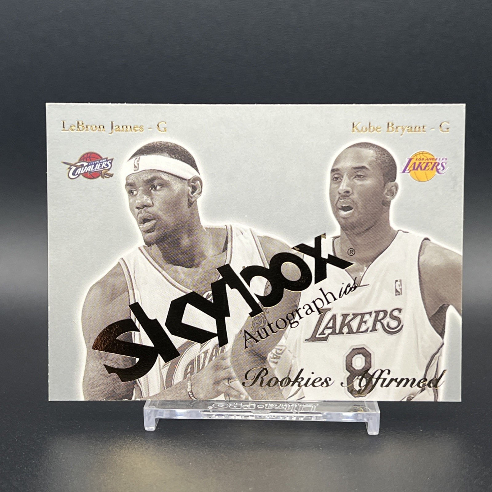 2003-04 Skybox Autographics - Rookies Affirmed LeBron James, Kobe Bryant #12RE