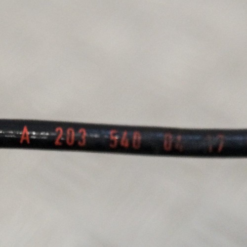 Mercedes-Benz C-Klasse W203 ABS-Sensor vorne links SIde A2035400417 2005