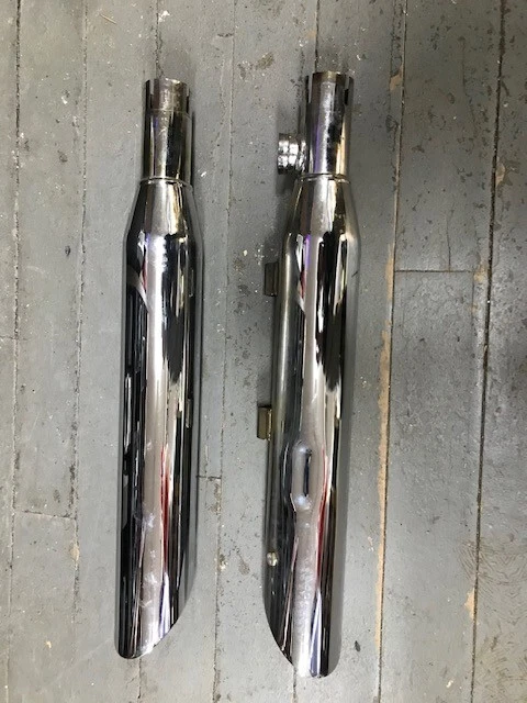 Harley Davidson 2010 Road King Exhaust, pipes & heat shields, used - Image 3 of 4