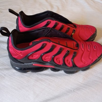 Nike Air VaporMax Plus Red Black Sneakers Mens Size 10 NEW Unused 