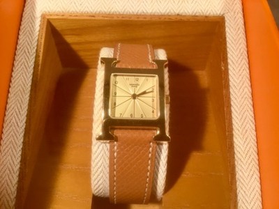 HERMES H Watch HH1 201 Quartz Gold Dial Ladies Watch in Box  display picture 3