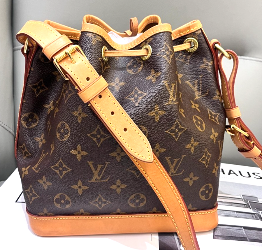 Louis Vuitton Monogram Drawstring Bucket Neonoe bb Shoulder bag Crossbody