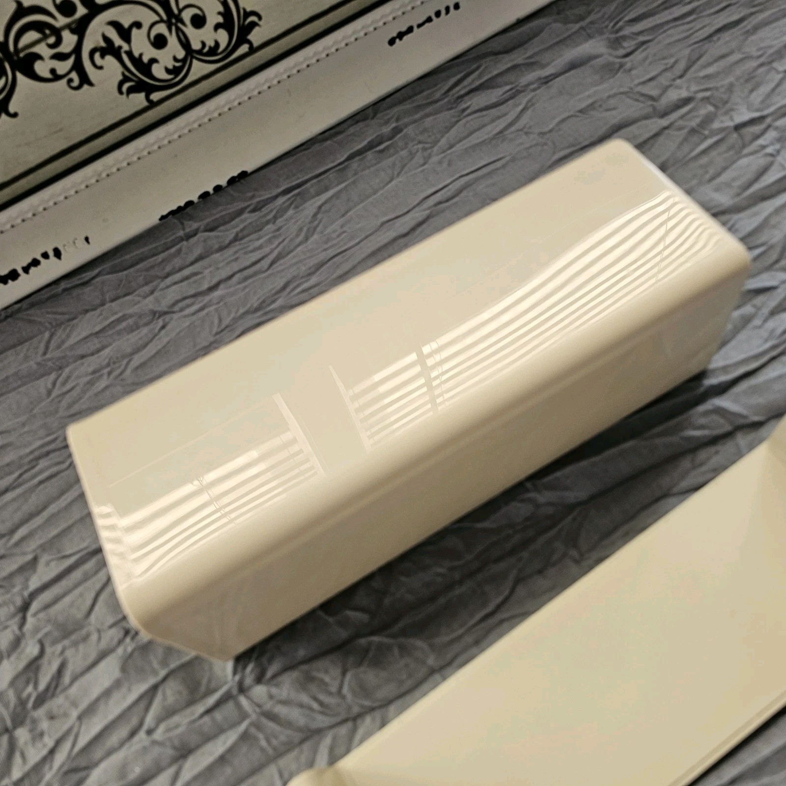 Vintage Tupperware Cheese Block/Cracker Container Lid 1696-6 Beige w/ 1697-3 Lid