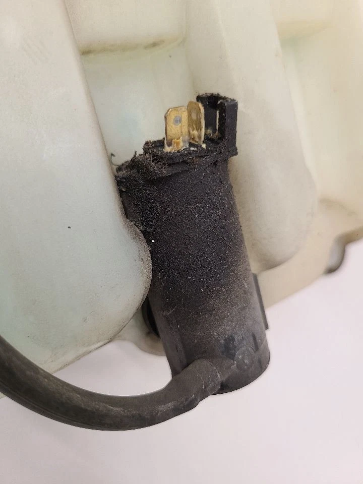 Depósito de lavadora ACURA TL 2004-2008 mercado de Estados Unidos 04-08 76840SDAA11  Foto 4 de 4