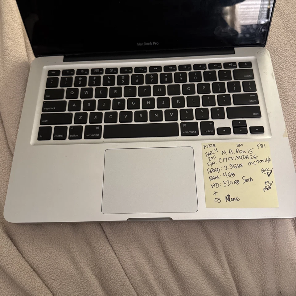 Apple MacBook Pro 13" i5 Early 2011 2.3ghz 4GB RAM 320GB SATA HD #107 - Image 2 of 4