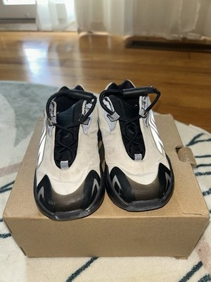 Yeezy 700 MNVN Infants Bone 6k