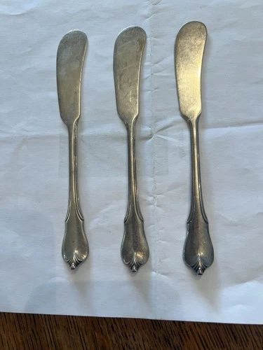 Wallace Sterling Grand Colonial Butter Spreaders X 3