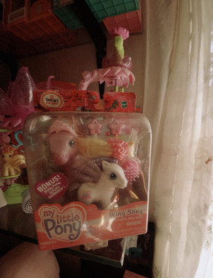 Hasbro My Little Pony Wing Song Target Exclusive Boxed Pony Figure w/ Baby