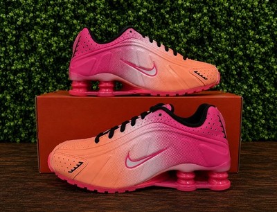 IH2343-600 Nike Shox R4 Hyper Pink Atomic Pink Women's 9.5 Box Has No Lid