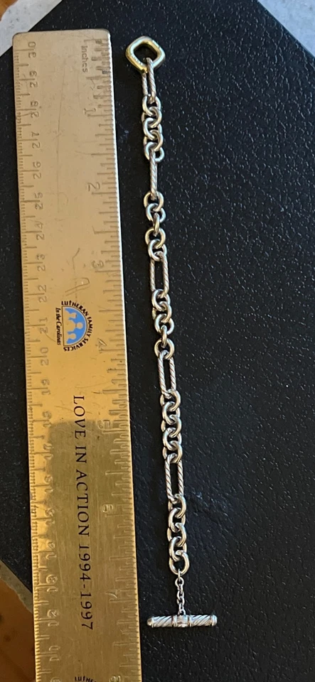 Brazalete David Yurman Figaro de plata de ley y oro de 18 quilates con palanca de 7,25 pulgadas Foto 4 de 4