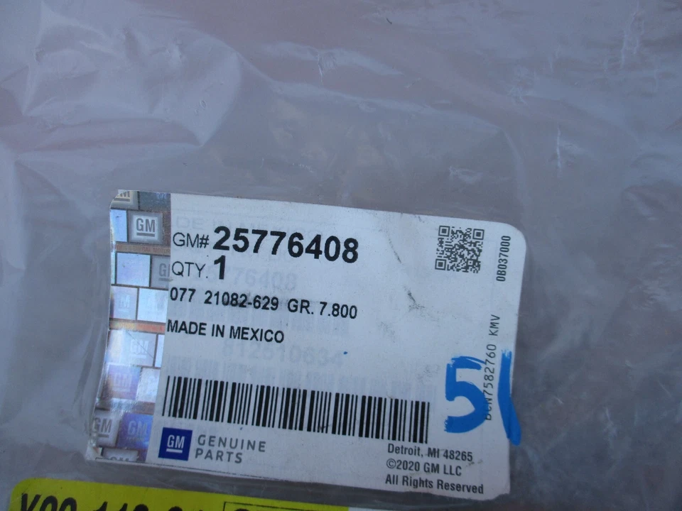 License Plate Bracket Front Cadillac SRX 2010-2016 oem - Image 4 of 4