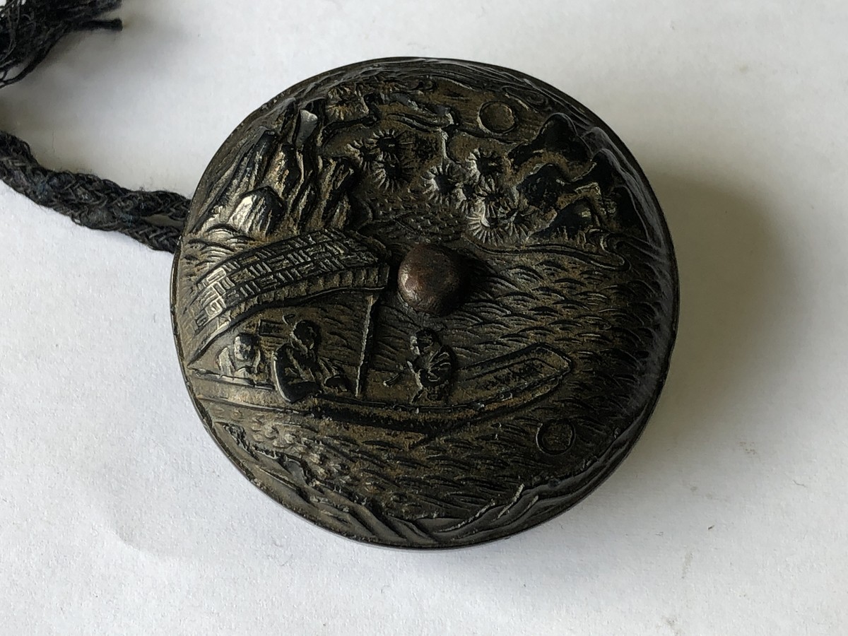 Y3337 NETSUKE Manju Person Ship Japan antique vintage
