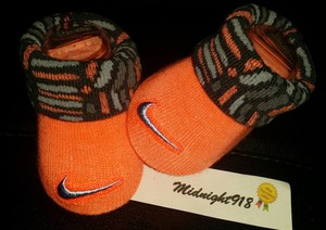 Nuevo Nike Air bebé niño recién nacido botitas para bebé. 0-6M  Naranja/Negro/Gris | eBay