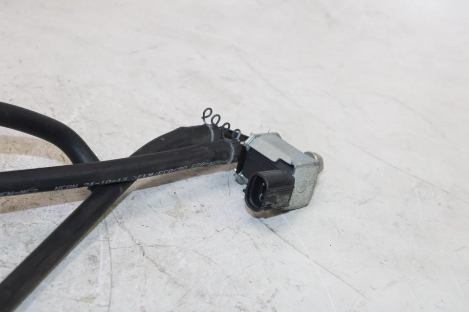 Kawasaki Ninja 300 Ex300B 2014 ABS fabricante de equipos originales evaporación bote de emisiones de carbón Foto 4 de 4