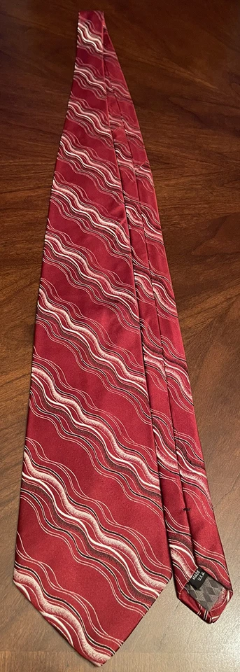 Corbata de cuello Piattelli roja platino 100 % seda para hombre hecha en China Foto 3 de 4