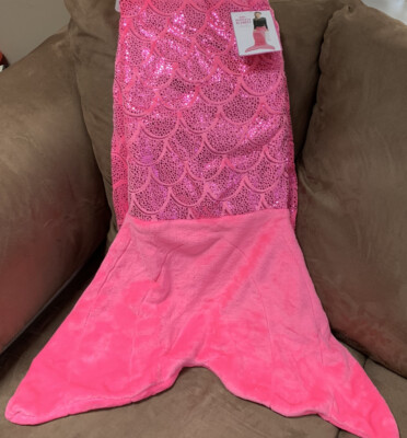 JUSTICE MERMAID TAIL BLANKET PINK SHIMMERING SCALES