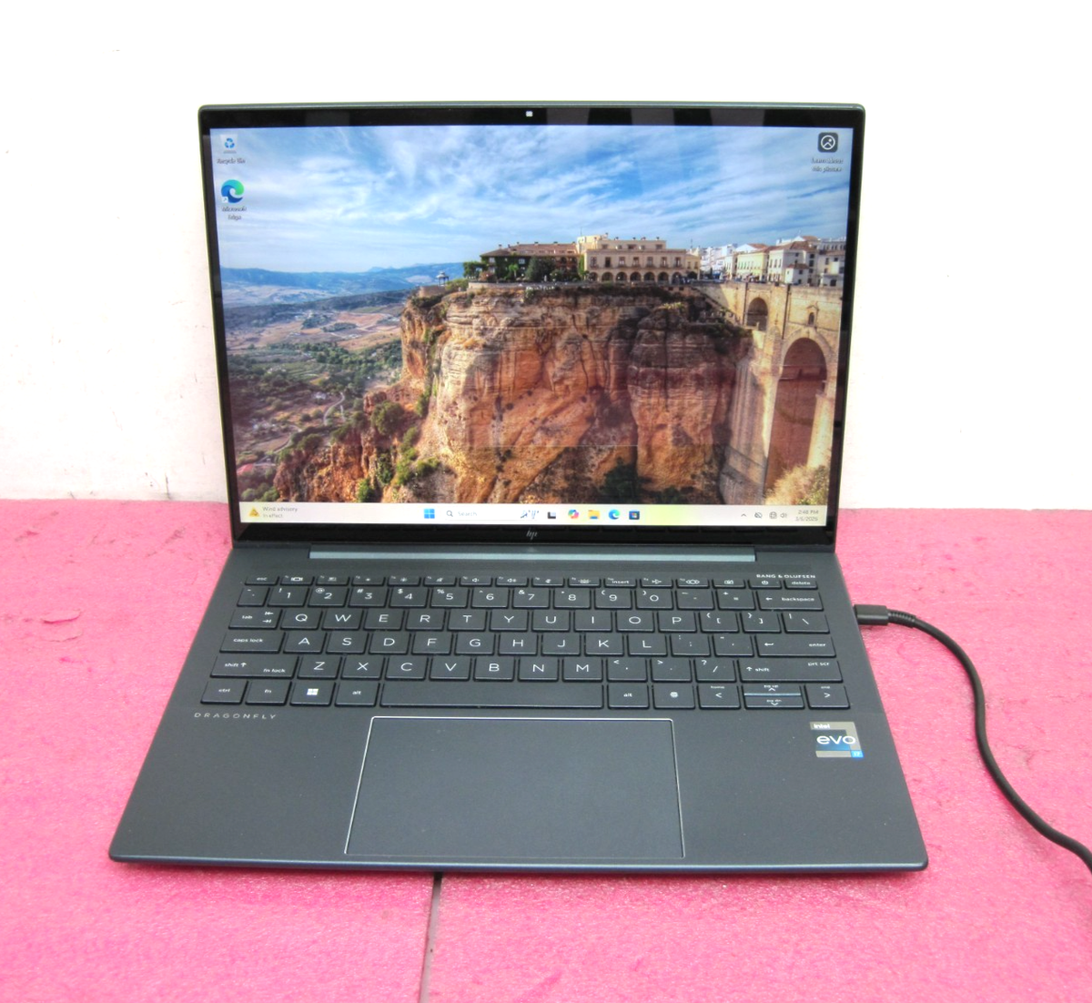 HP Dragonfly G4 13.5
