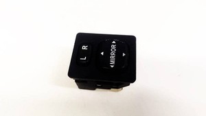 Toyota Highlander 2012 Wing mirror control switch (Exterior Mirror #2133947-36