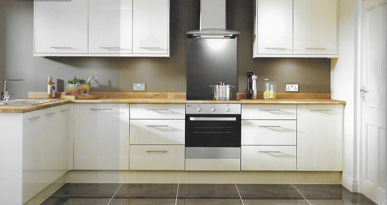 B & Q GLOSS WHITE SLAB KITCHEN DOOR PACK B1 895MM BY 497MM. eBay