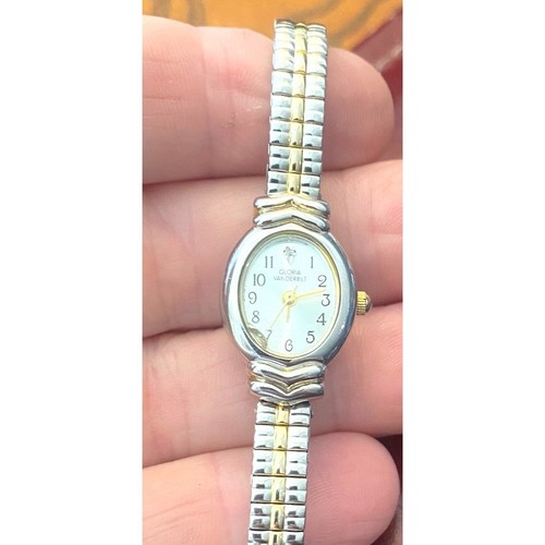 Montre Bracelet Gloria Vanderbilt Argent Acier - Cadran Bleu, Occasion, Besoin Pile
