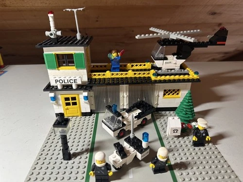 Rare 1978 LEGO SET# 588 Police Headquarters VINTAGE COMPLETE w/ Instructions