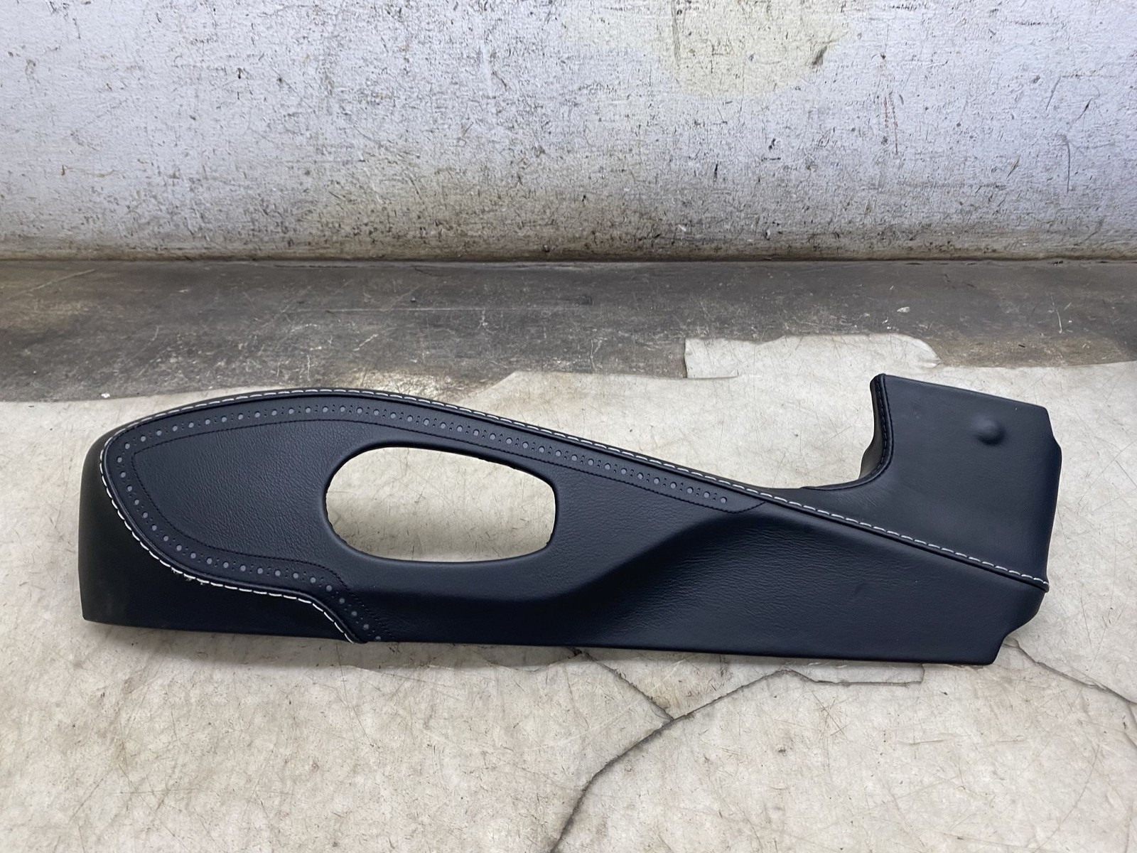 2020-2024 ASTON MARTIN DBX OEM FRONT LEFT SEAT SWITCH TRIM PANEL MY83-600C65