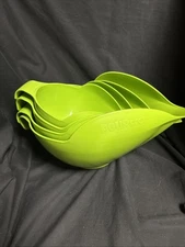 POURfect Set of Measuring Bowls by Randy Kaas Lime Green
