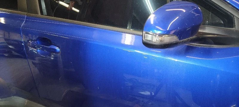 Toyota C-HR 2018 pasajero derecho panel basculante moldura Foto 4 de 4