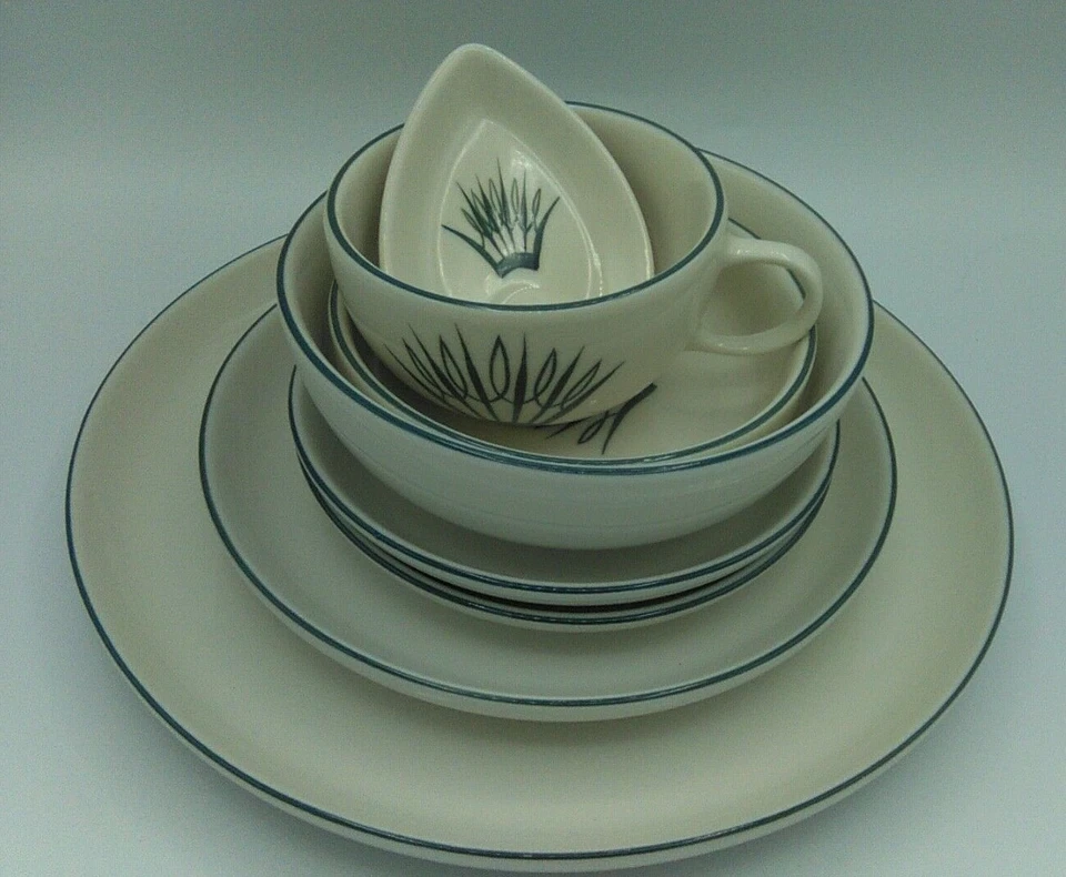 RARE Winfield Royal Coronation 1 place setting 7 pcs + Individual Ashtray - Image 3 of 4