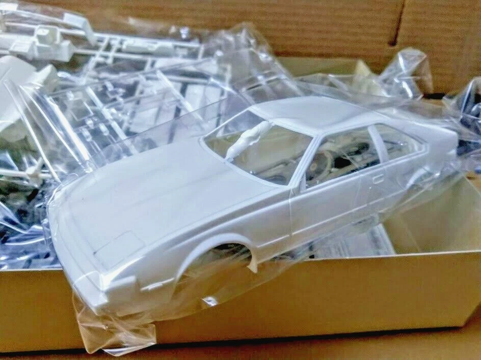 Aoshima 1:24 scale plastic model - Mecha-Doc Classic Toyota Celica XX Racing Car - Image 2 of 3