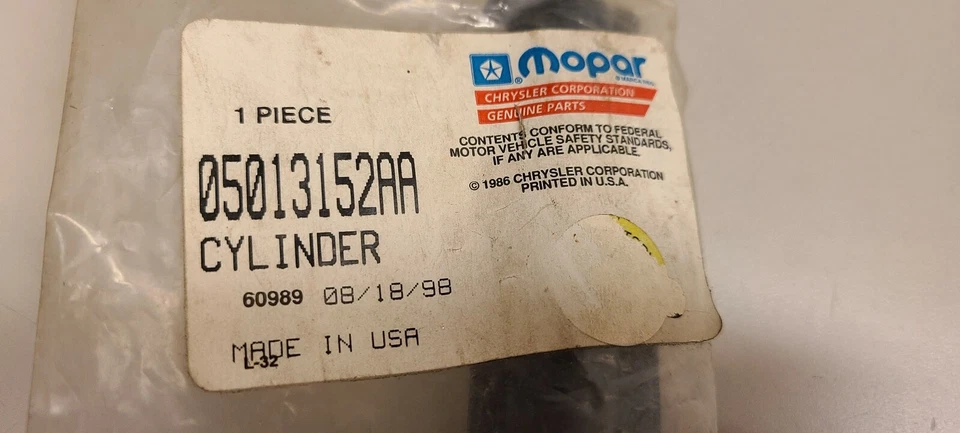 Cilindro reposacabezas MOPAR ORIGINAL 5013152AA 01-05 Jeep Grand Cherokee Dodge Neon Foto 3 de 3